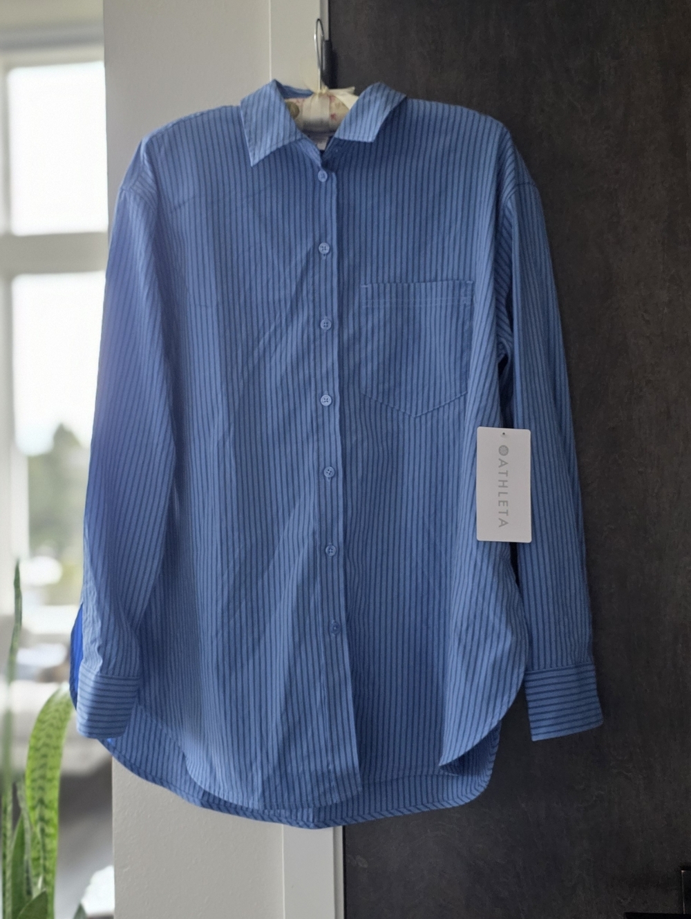 NWT Athleta Midday Relaxed Button Down Size S/P